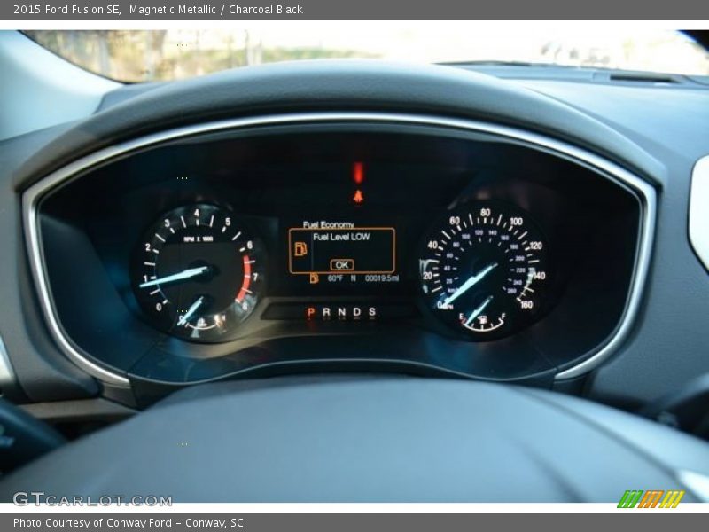 Magnetic Metallic / Charcoal Black 2015 Ford Fusion SE