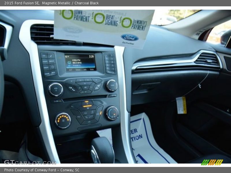 Magnetic Metallic / Charcoal Black 2015 Ford Fusion SE