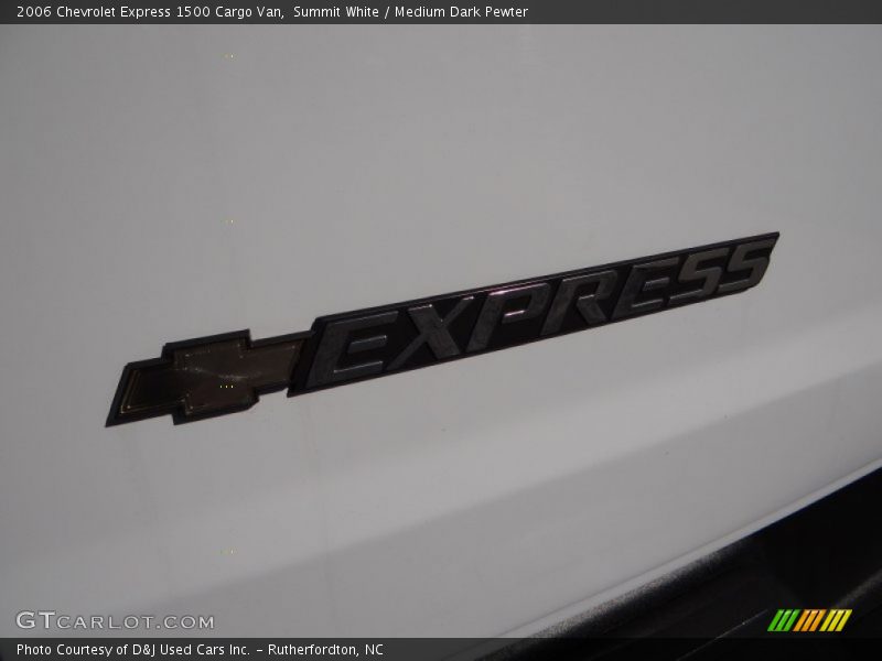 Summit White / Medium Dark Pewter 2006 Chevrolet Express 1500 Cargo Van
