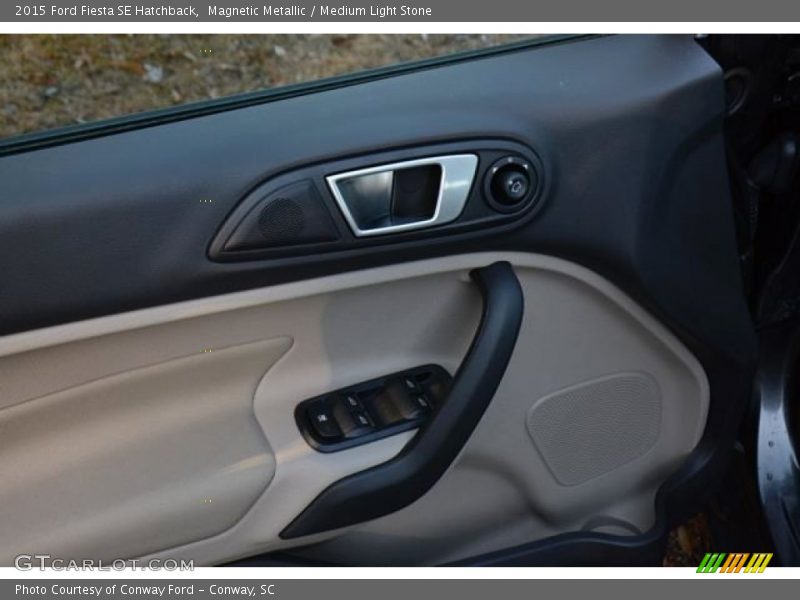 Magnetic Metallic / Medium Light Stone 2015 Ford Fiesta SE Hatchback
