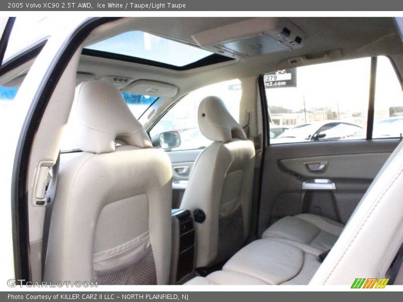 Ice White / Taupe/Light Taupe 2005 Volvo XC90 2.5T AWD
