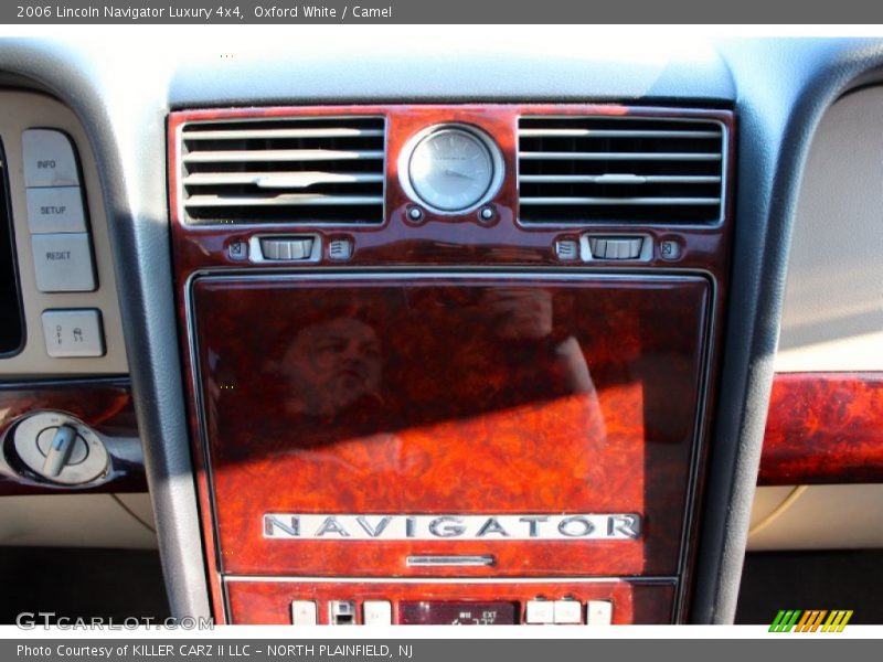 Oxford White / Camel 2006 Lincoln Navigator Luxury 4x4