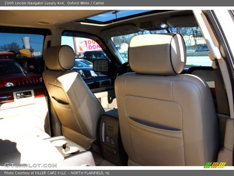 Oxford White / Camel 2006 Lincoln Navigator Luxury 4x4