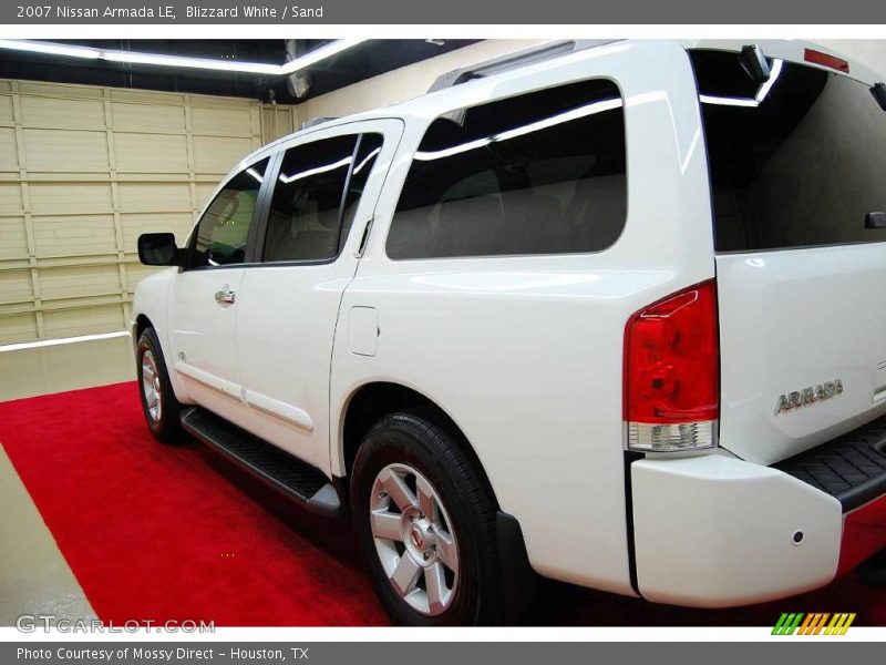 Blizzard White / Sand 2007 Nissan Armada LE