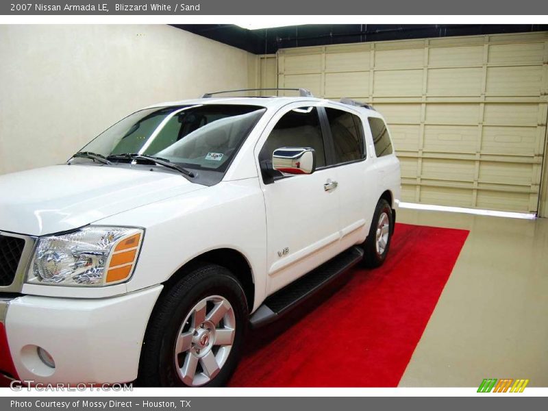 Blizzard White / Sand 2007 Nissan Armada LE