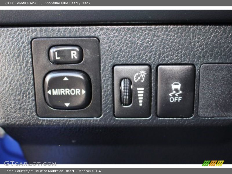 Controls of 2014 RAV4 LE