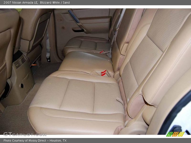 Blizzard White / Sand 2007 Nissan Armada LE