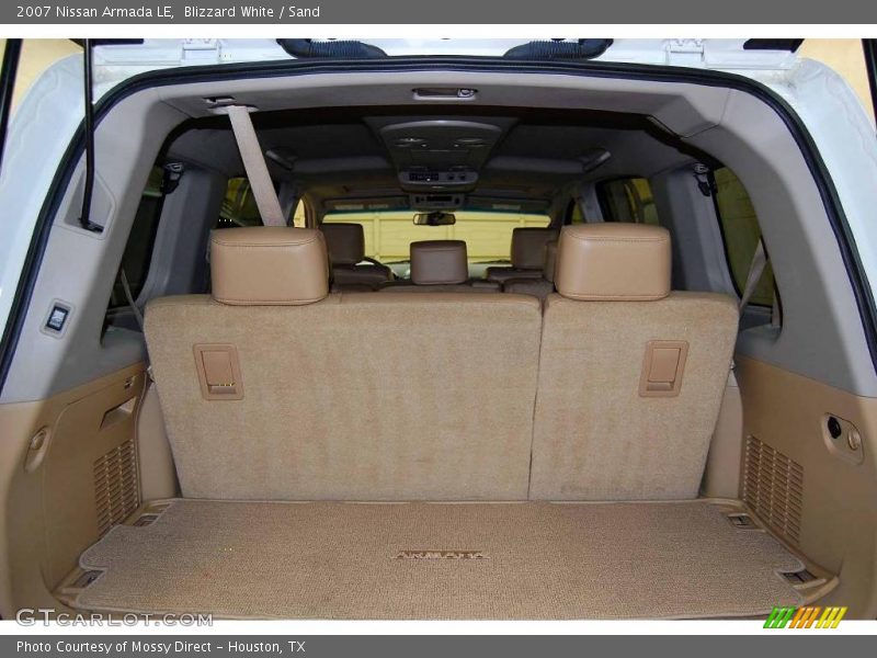Blizzard White / Sand 2007 Nissan Armada LE
