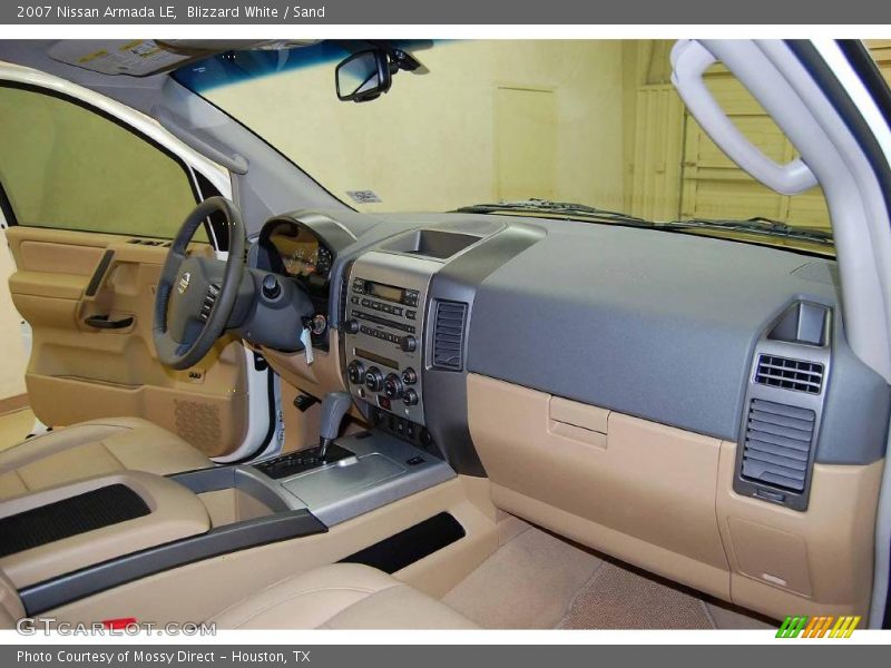 Blizzard White / Sand 2007 Nissan Armada LE