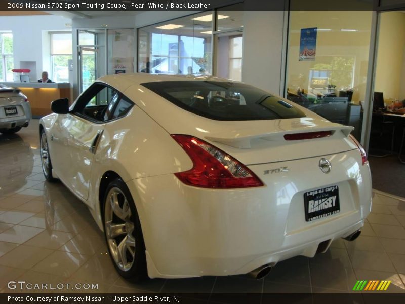 Pearl White / Black Leather 2009 Nissan 370Z Sport Touring Coupe