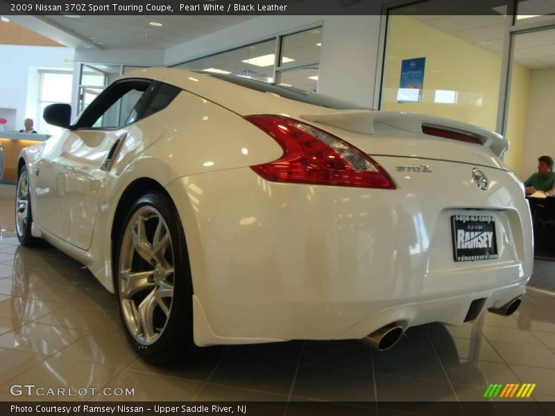 Pearl White / Black Leather 2009 Nissan 370Z Sport Touring Coupe