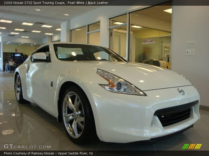 Pearl White / Black Leather 2009 Nissan 370Z Sport Touring Coupe