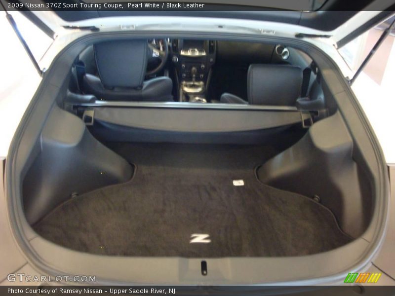 Pearl White / Black Leather 2009 Nissan 370Z Sport Touring Coupe
