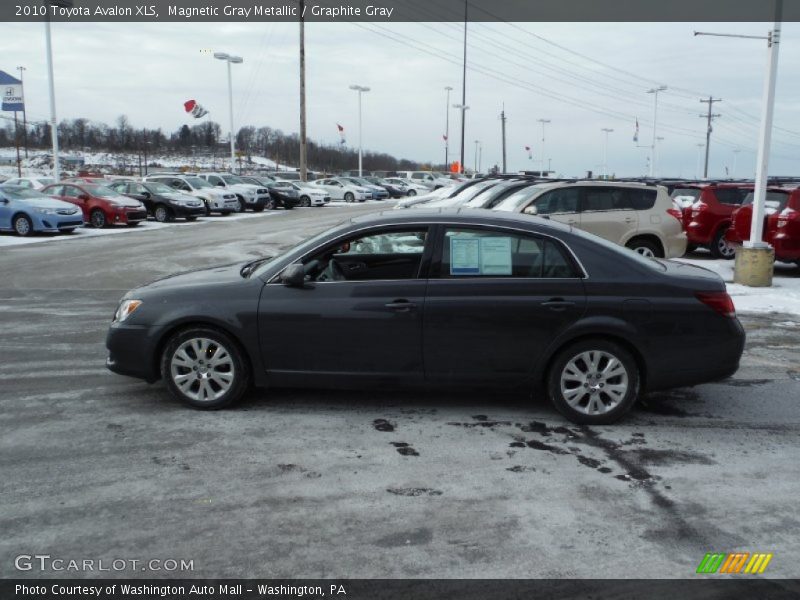 Magnetic Gray Metallic / Graphite Gray 2010 Toyota Avalon XLS