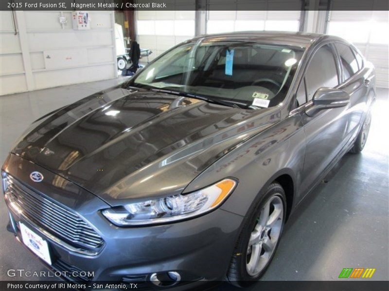 Magnetic Metallic / Charcoal Black 2015 Ford Fusion SE