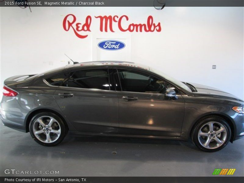 Magnetic Metallic / Charcoal Black 2015 Ford Fusion SE