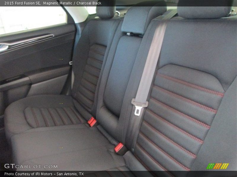 Magnetic Metallic / Charcoal Black 2015 Ford Fusion SE