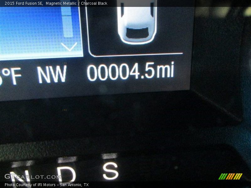 Magnetic Metallic / Charcoal Black 2015 Ford Fusion SE