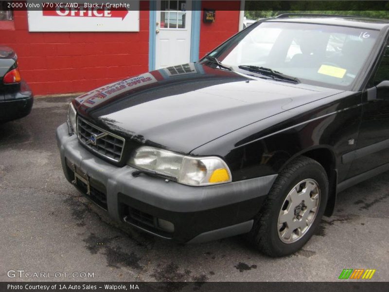 Black / Graphite 2000 Volvo V70 XC AWD