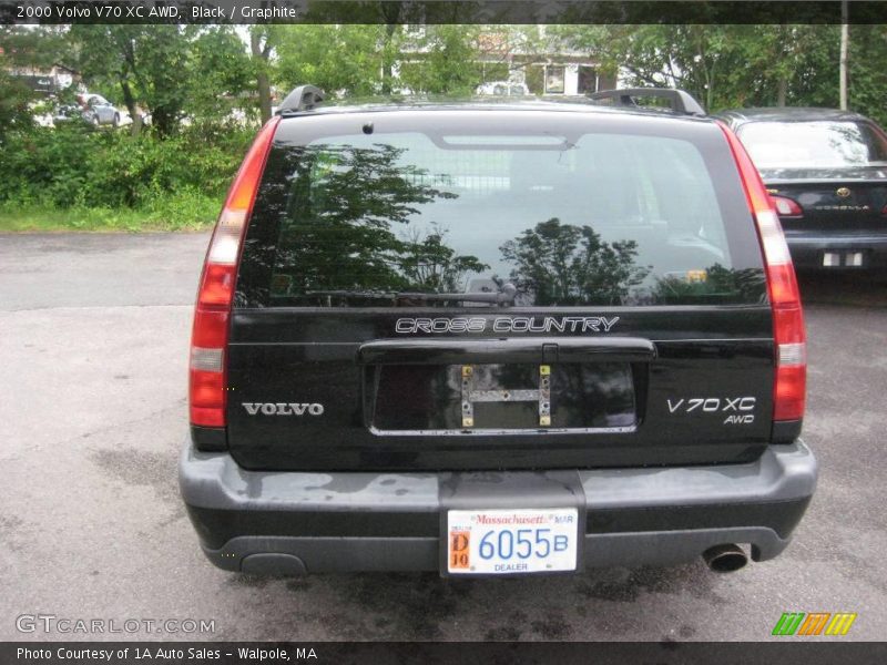 Black / Graphite 2000 Volvo V70 XC AWD