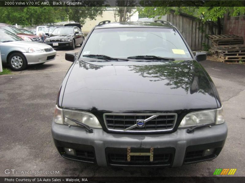 Black / Graphite 2000 Volvo V70 XC AWD
