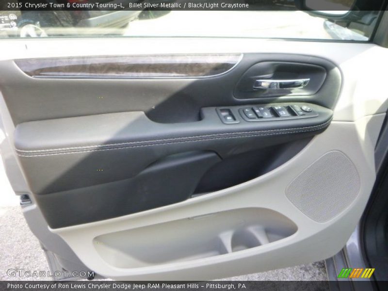 Billet Silver Metallic / Black/Light Graystone 2015 Chrysler Town & Country Touring-L