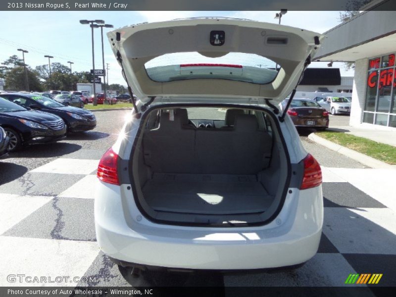 Pearl White / Gray 2013 Nissan Rogue S