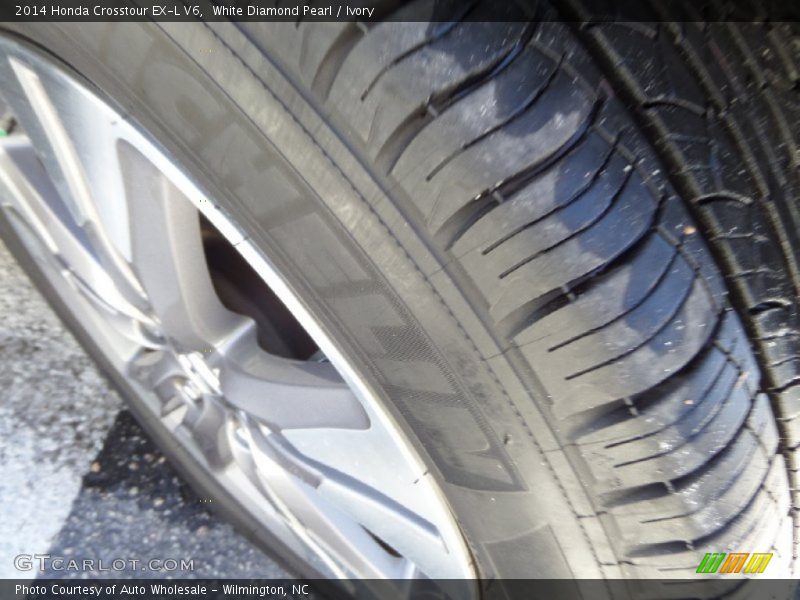 White Diamond Pearl / Ivory 2014 Honda Crosstour EX-L V6