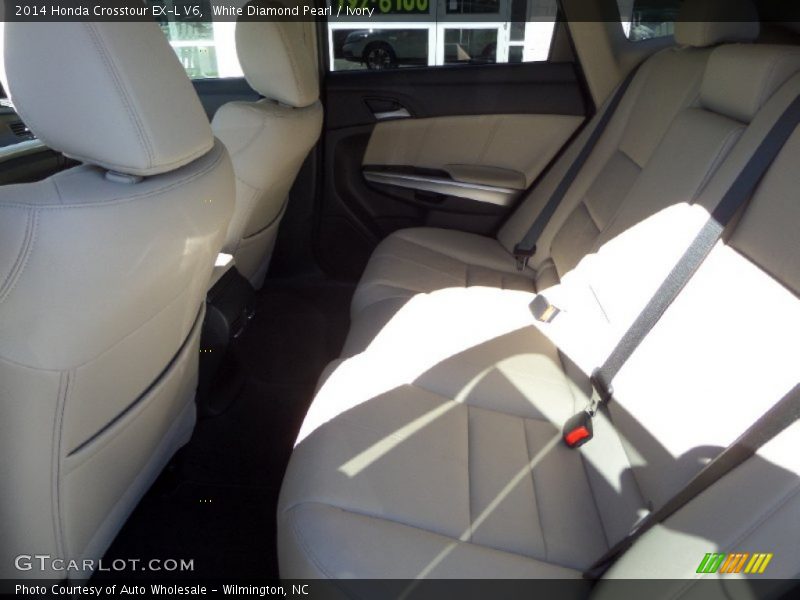 White Diamond Pearl / Ivory 2014 Honda Crosstour EX-L V6