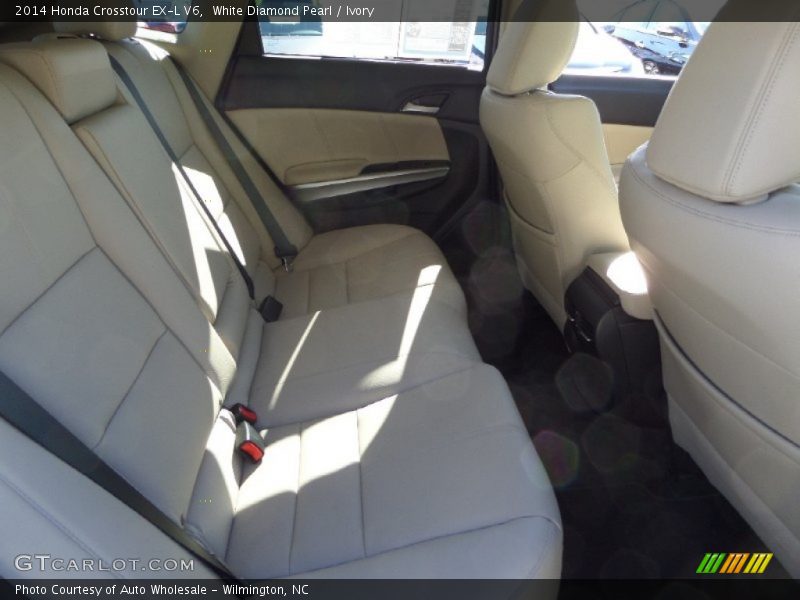 White Diamond Pearl / Ivory 2014 Honda Crosstour EX-L V6