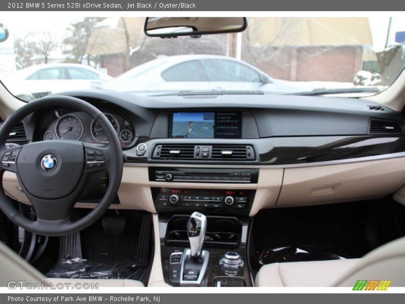 Jet Black / Oyster/Black 2012 BMW 5 Series 528i xDrive Sedan