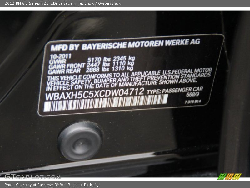 Jet Black / Oyster/Black 2012 BMW 5 Series 528i xDrive Sedan