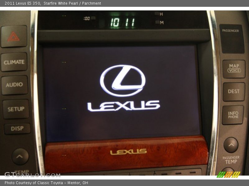 Starfire White Pearl / Parchment 2011 Lexus ES 350
