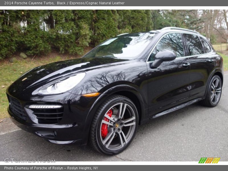 Front 3/4 View of 2014 Cayenne Turbo