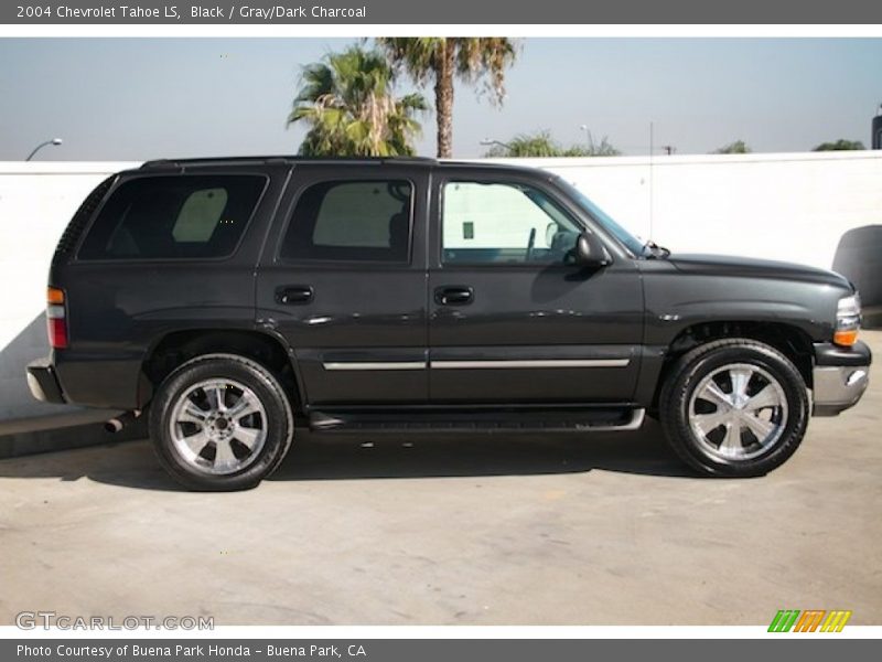 Black / Gray/Dark Charcoal 2004 Chevrolet Tahoe LS