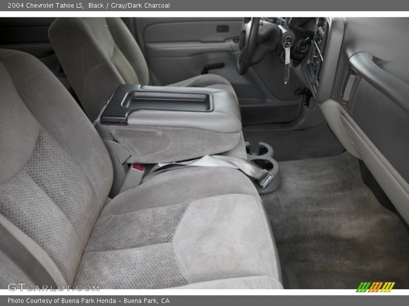 Black / Gray/Dark Charcoal 2004 Chevrolet Tahoe LS