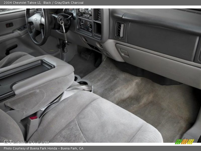Black / Gray/Dark Charcoal 2004 Chevrolet Tahoe LS