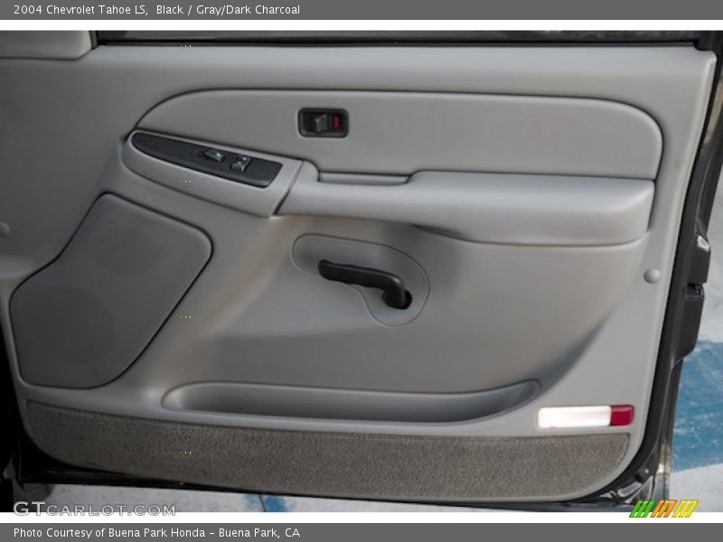 Black / Gray/Dark Charcoal 2004 Chevrolet Tahoe LS