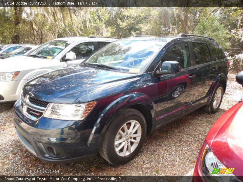 Front 3/4 View of 2014 Journey SXT