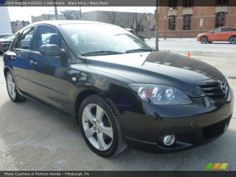 Front 3/4 View of 2004 MAZDA3 s Hatchback