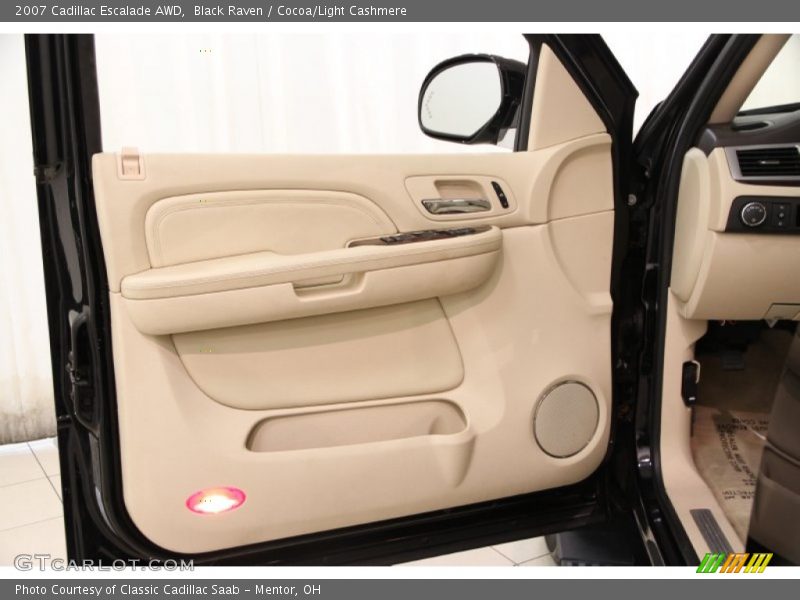Black Raven / Cocoa/Light Cashmere 2007 Cadillac Escalade AWD