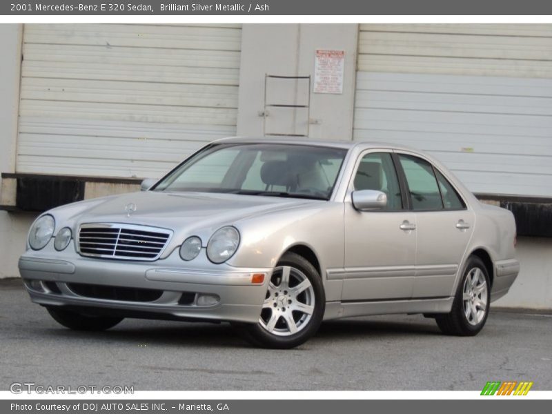 Front 3/4 View of 2001 E 320 Sedan