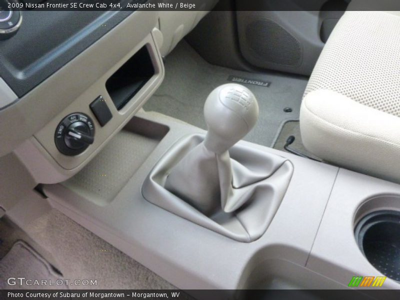 Avalanche White / Beige 2009 Nissan Frontier SE Crew Cab 4x4