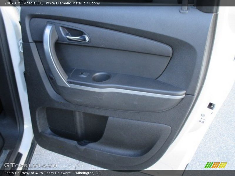 White Diamond Metallic / Ebony 2007 GMC Acadia SLE