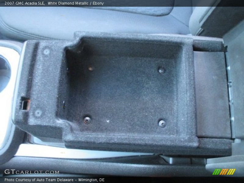 White Diamond Metallic / Ebony 2007 GMC Acadia SLE