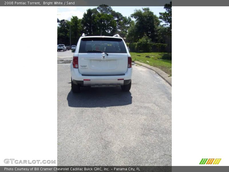 Bright White / Sand 2008 Pontiac Torrent