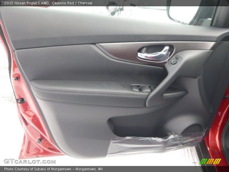 Cayenne Red / Charcoal 2015 Nissan Rogue S AWD