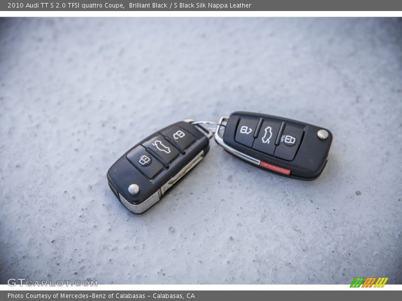 Keys of 2010 TT S 2.0 TFSI quattro Coupe