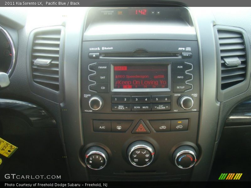 Pacific Blue / Black 2011 Kia Sorento LX