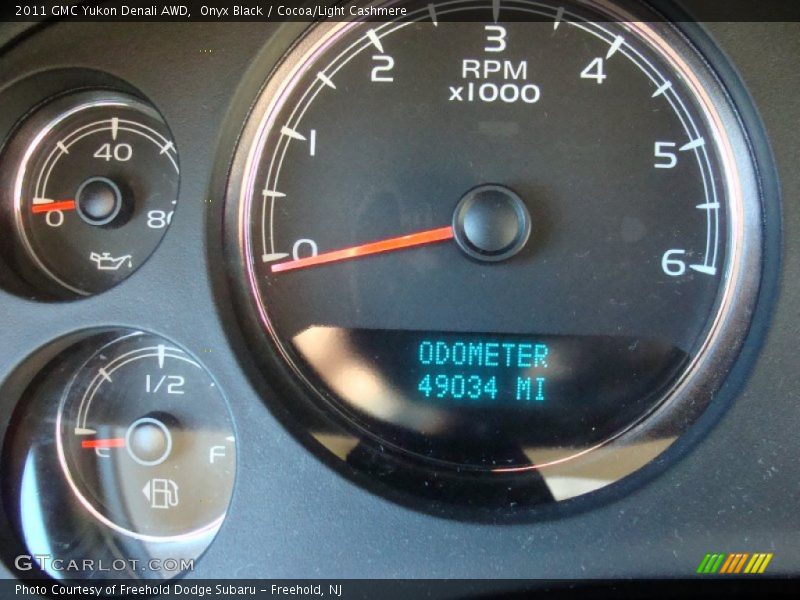 Onyx Black / Cocoa/Light Cashmere 2011 GMC Yukon Denali AWD